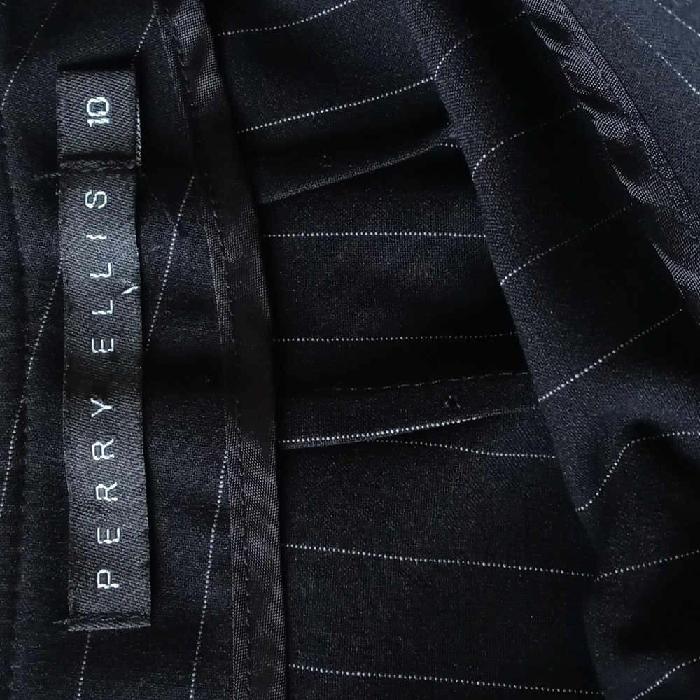 Perry Ellis Ladies Size 10 Black Pinstripe Skirt